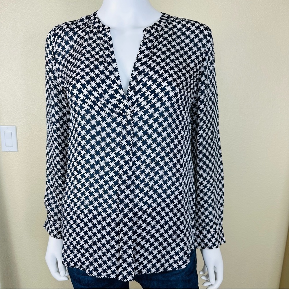 Joie Silk Blouse V Neck Size XS